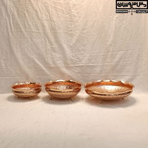سرویس پذیرایی مسی ۳ پایه نقش‌دار مدل هنری _ شکلات خوری مسی جدید _ ظروف مسی پذیرایی _ آجیل خوری مسی _ عکس آجیل خوری مسی