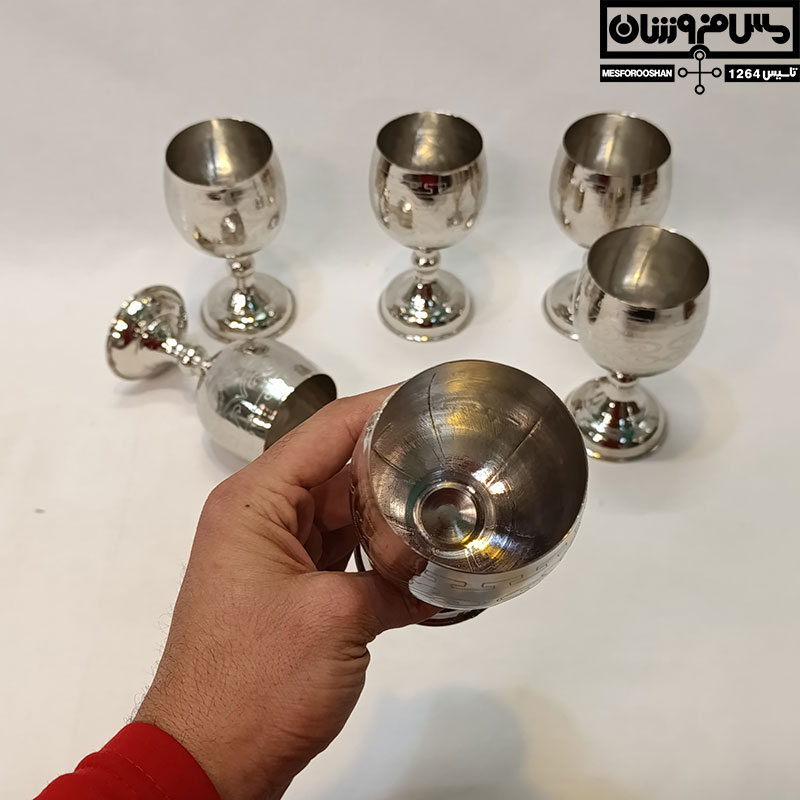 گیلاس مسی آبکاری کروم سایز ۳ مدل ساسی (20) گیلاس مسی آبکاری کروم سایز ۳ مدل ساسی 20 |