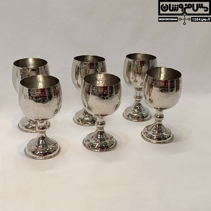 گیلاس مسی آبکاری کروم سایز ۳ مدل ساسی (8) گیلاس مسی آبکاری کروم سایز ۳ مدل ساسی 8 |